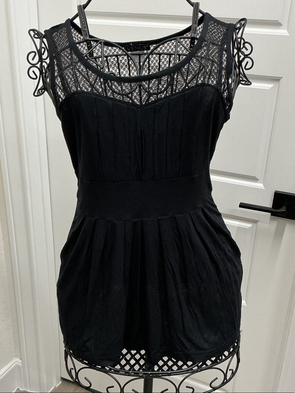 VENUS Black Lace Yoke Pleated Tunic Top